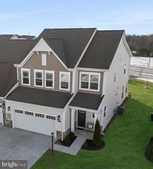 80 BONESET DR, Gettysburg, PA 17325