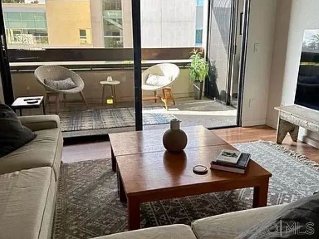 376 Center St 304, Chula Vista, CA 91910