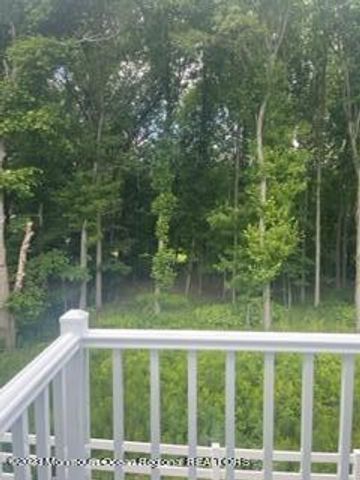 301 Arose Lane, Middletown, NJ 07748