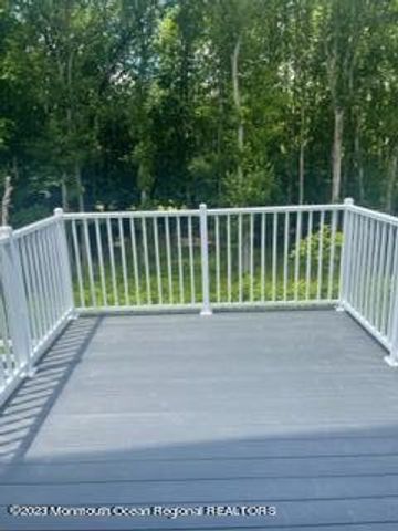 301 Arose Lane, Middletown, NJ 07748