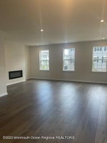 301 Arose Lane, Middletown, NJ 07748