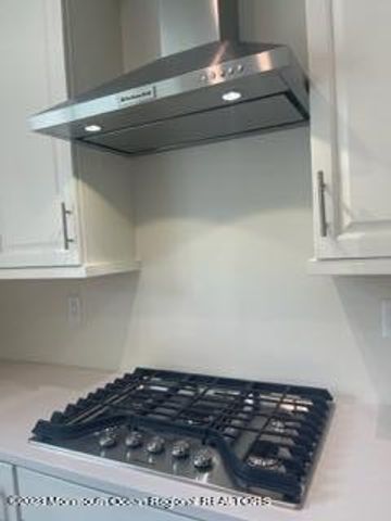 301 Arose Lane, Middletown, NJ 07748