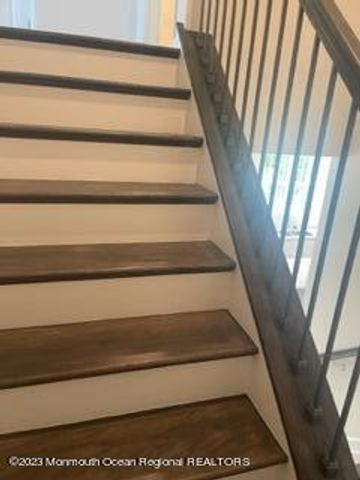 301 Arose Lane, Middletown, NJ 07748