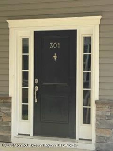 301 Arose Lane, Middletown, NJ 07748
