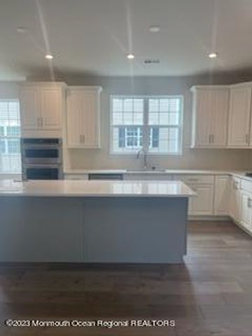 301 Arose Lane, Middletown, NJ 07748