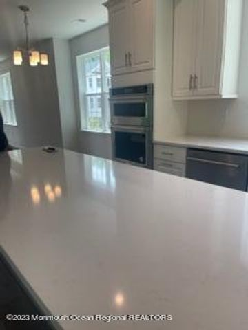 301 Arose Lane, Middletown, NJ 07748