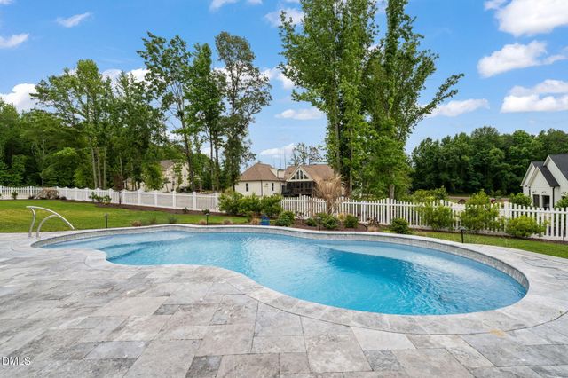 121 Lane Farms Way, Holly Springs, NC 27540
