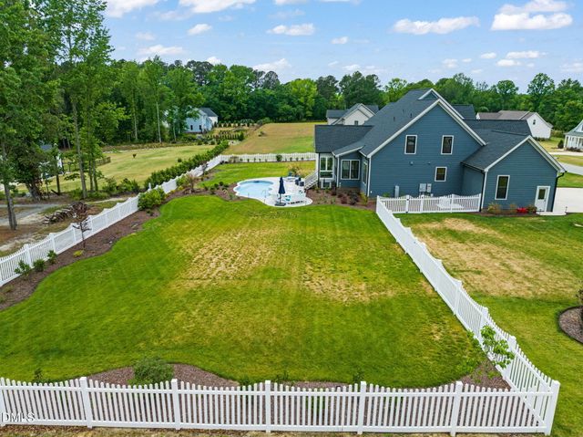 121 Lane Farms Way, Holly Springs, NC 27540