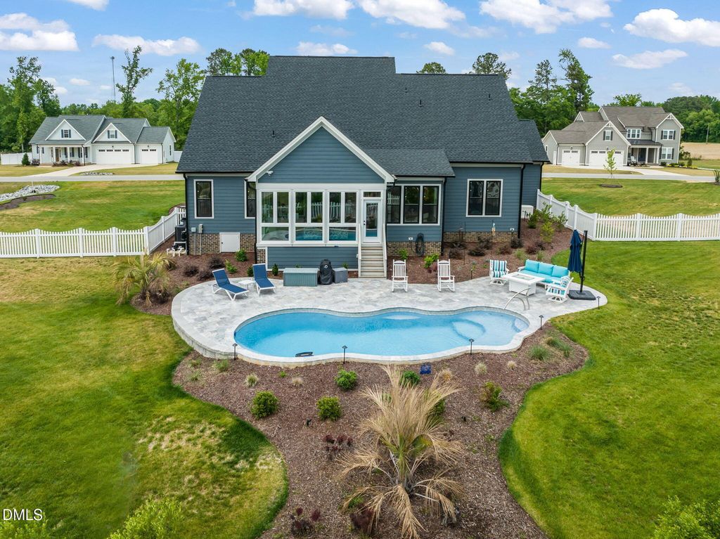 121 Lane Farms Way, Holly Springs, NC 27540