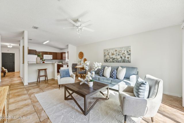 7534 INTERNATIONAL VILLAGE Drive, Jacksonville, FL 32277