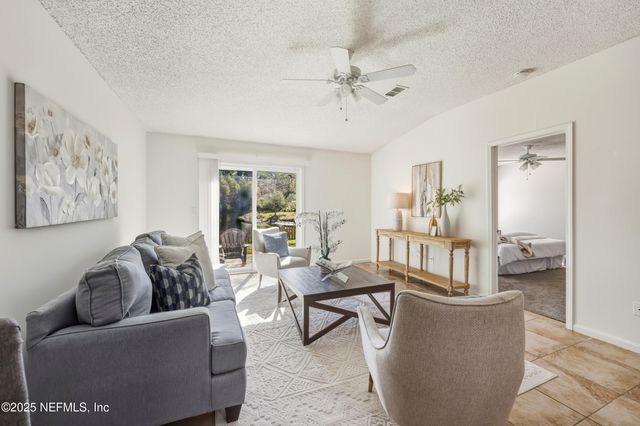 7534 INTERNATIONAL VILLAGE Drive, Jacksonville, FL 32277