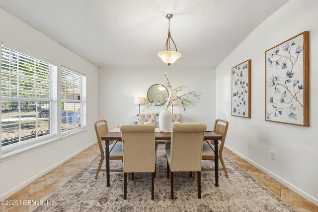 7534 INTERNATIONAL VILLAGE Drive, Jacksonville, FL 32277