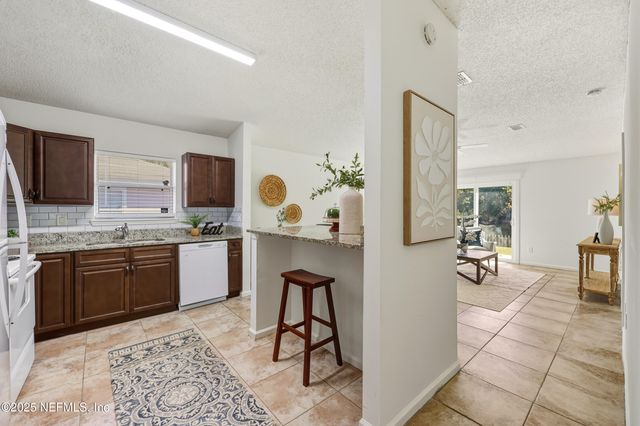 7534 INTERNATIONAL VILLAGE Drive, Jacksonville, FL 32277