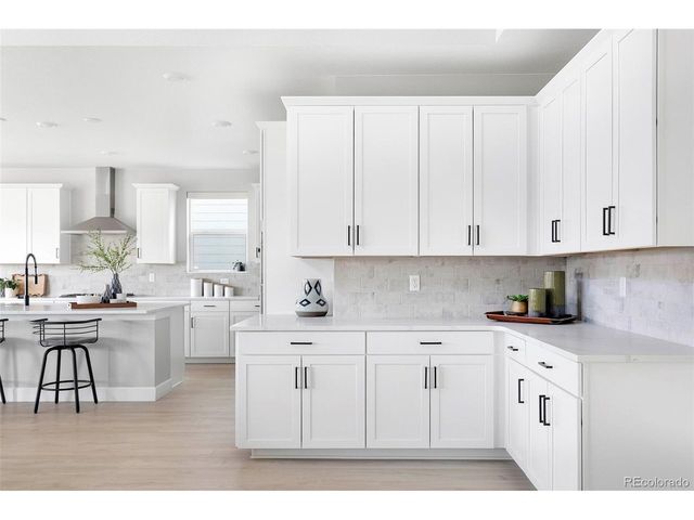 9349 Russell Cir, Arvada, CO 80007