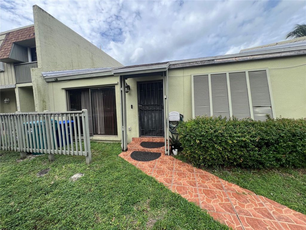 20442 NW 15th Ave 6, Miami Gardens, FL 33169