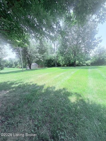 690 Sunset Dr, Vine Grove, KY 40175