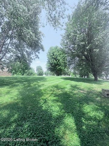 690 Sunset Dr, Vine Grove, KY 40175