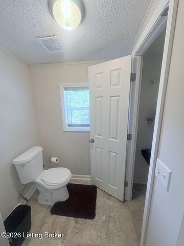 690 Sunset Dr, Vine Grove, KY 40175