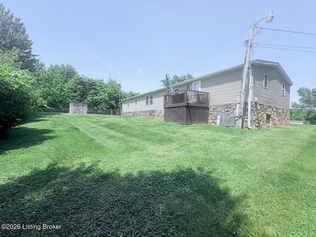 690 Sunset Dr, Vine Grove, KY 40175