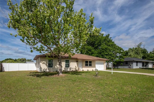 36315 STRATFORD COURT, Grand Island, FL 32735
