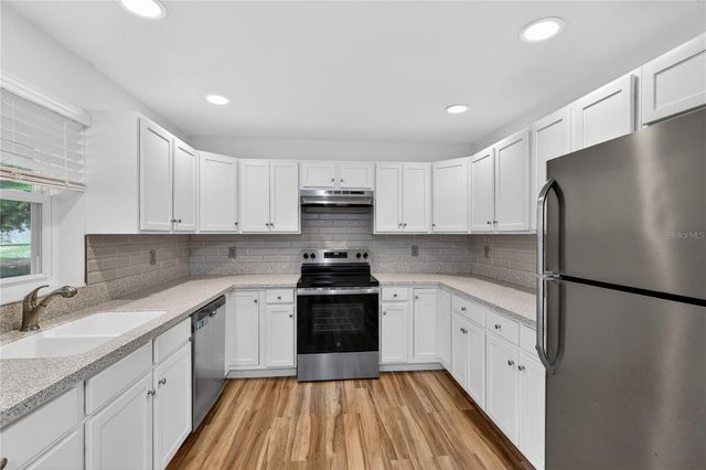 36315 STRATFORD COURT, Grand Island, FL 32735