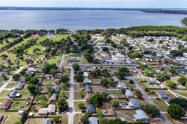 36315 STRATFORD COURT, Grand Island, FL 32735
