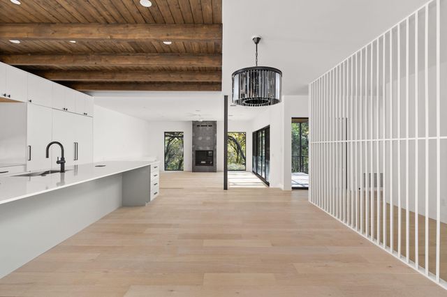 1603 Chelsea LN 3, Austin, TX 78704