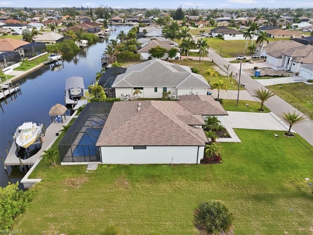 Image 20 of property listing at 105 SW 36th PL, Cape Coral, FL 33991