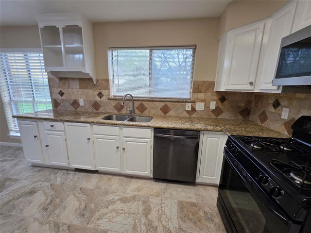 1302 Teal Glen Court, Houston, TX 77062