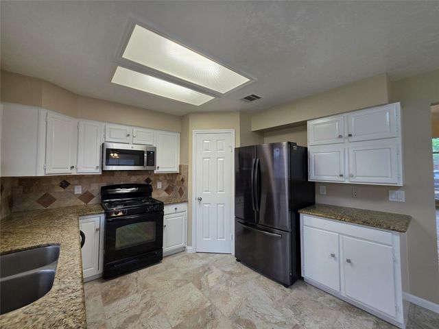 1302 Teal Glen Court, Houston, TX 77062