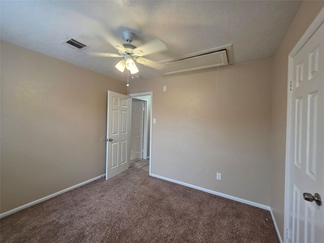 1302 Teal Glen Court, Houston, TX 77062