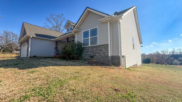 1525 Ballenger Road, Wellford, SC 29385