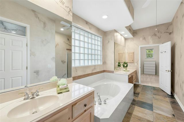 115 Golf View DR, Georgetown, TX 78633