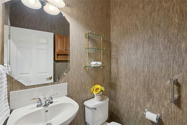 115 Golf View DR, Georgetown, TX 78633