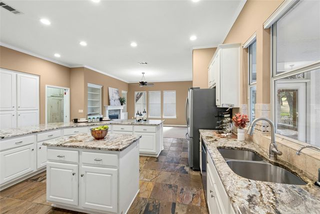 115 Golf View DR, Georgetown, TX 78633
