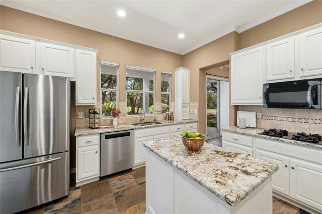 115 Golf View DR, Georgetown, TX 78633