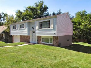 6047 BOLTE DR, Penn Hills, PA 15147