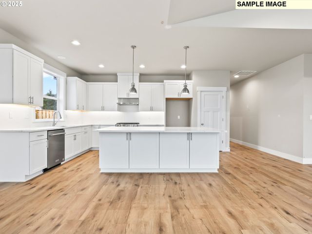 757 Ne Alderwood Dr 87, Estacada, OR 97023