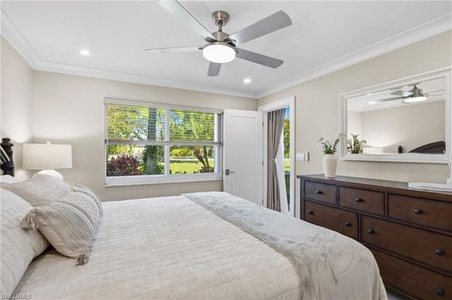 682 Broad AVE S J682, Naples, FL 34102