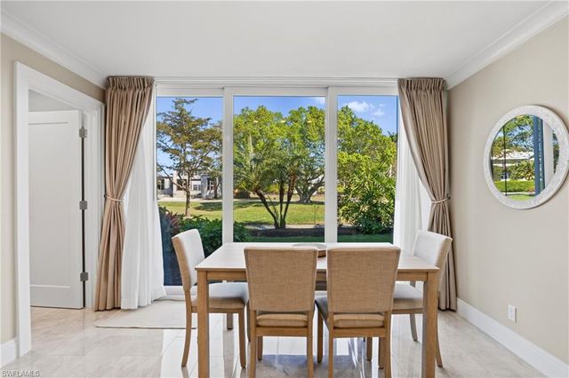 682 Broad AVE S J682, Naples, FL 34102