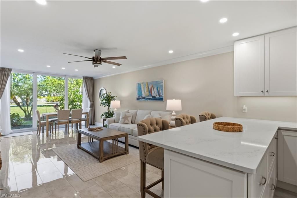 682 Broad AVE S J682, Naples, FL 34102