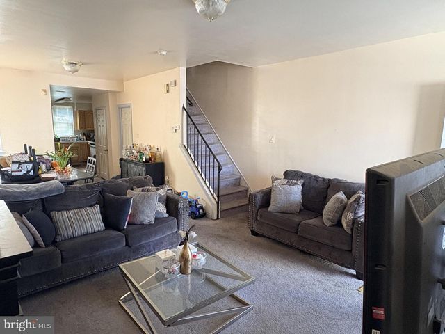 2446 W HUNTINGDON ST, Philadelphia, PA 19132