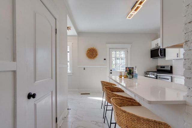 2053 YOUNG AVE, Memphis, TN 38104