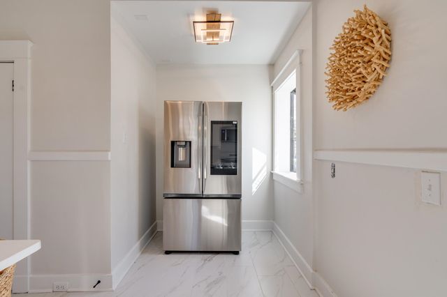 2053 YOUNG AVE, Memphis, TN 38104