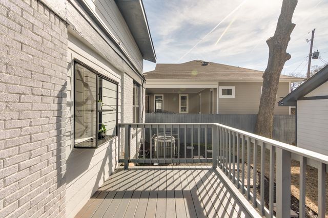 2053 YOUNG AVE, Memphis, TN 38104