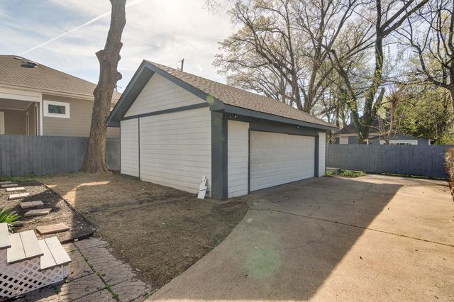 2053 YOUNG AVE, Memphis, TN 38104