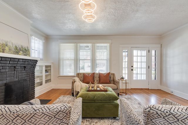 2053 YOUNG AVE, Memphis, TN 38104