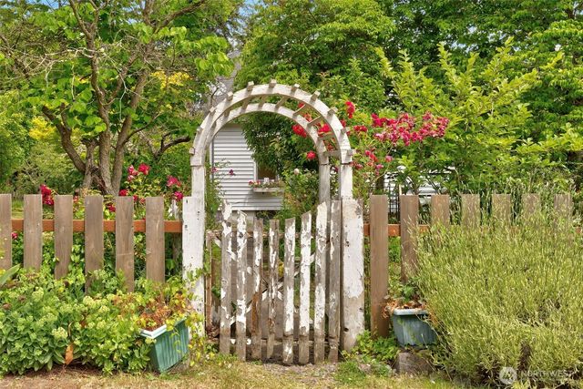 20 Hadlock Avenue, Port Hadlock, WA 98339