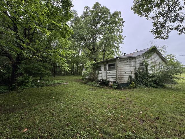 5312 Bluff Springs Rd, Mcminnville, TN 37110