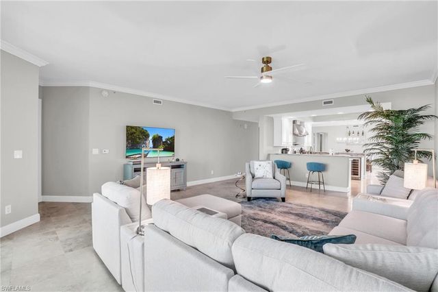265 Indies WAY 1404, Naples, FL 34110